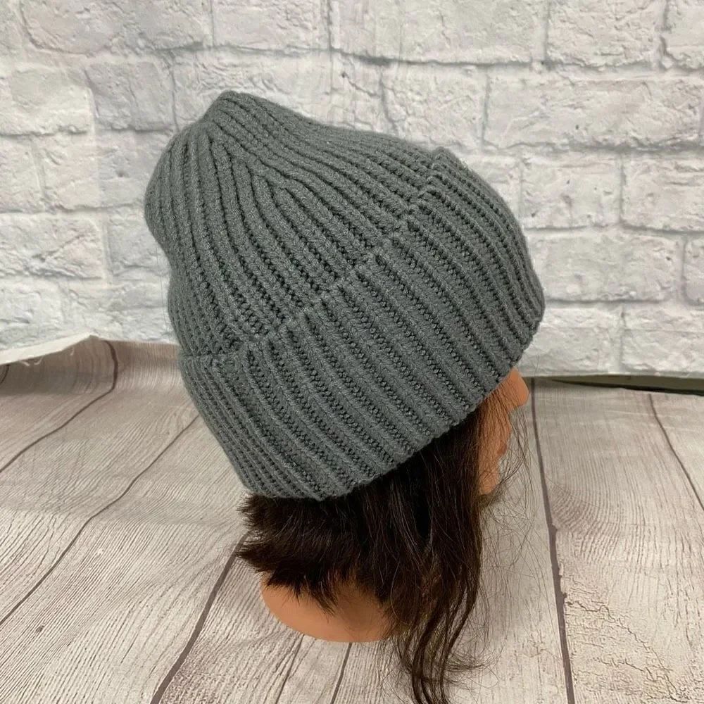 Steve Madden knit beanieâwithâcuffâandâcharmâlogoâgrey
